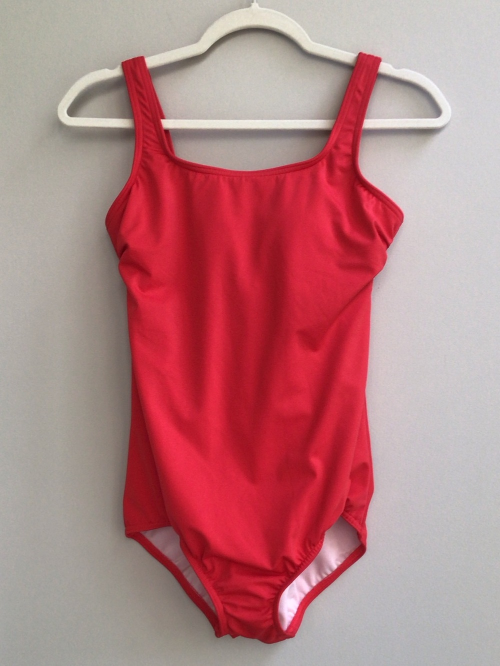 Lands End One Piece Swimsuit Scoop Neck Solid Lined Cups